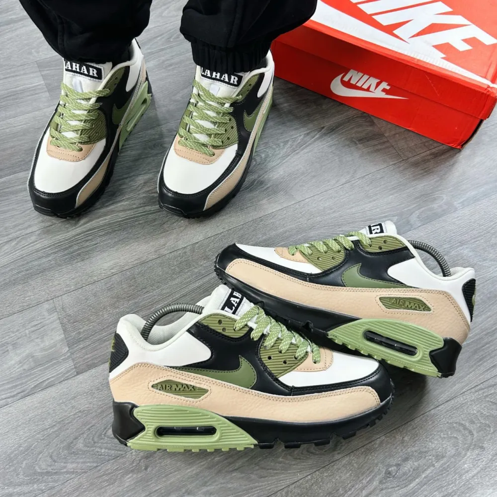 Nike Air Max 90 Lahar Escape