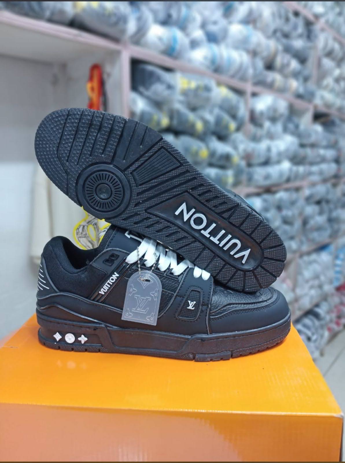 Louis Vuitton trainers (LV)