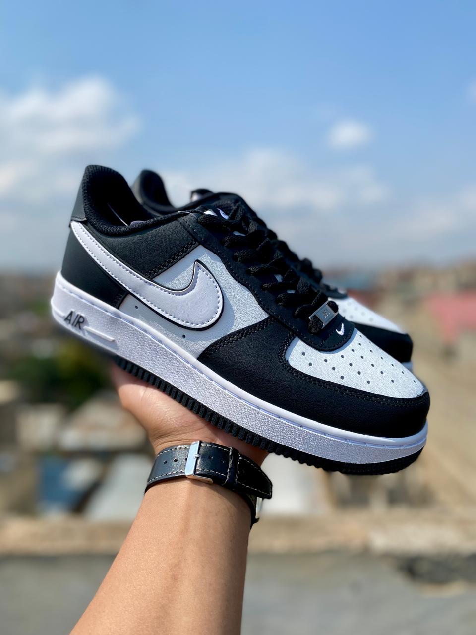 Nike Air Force 1 '07 Low "Panda