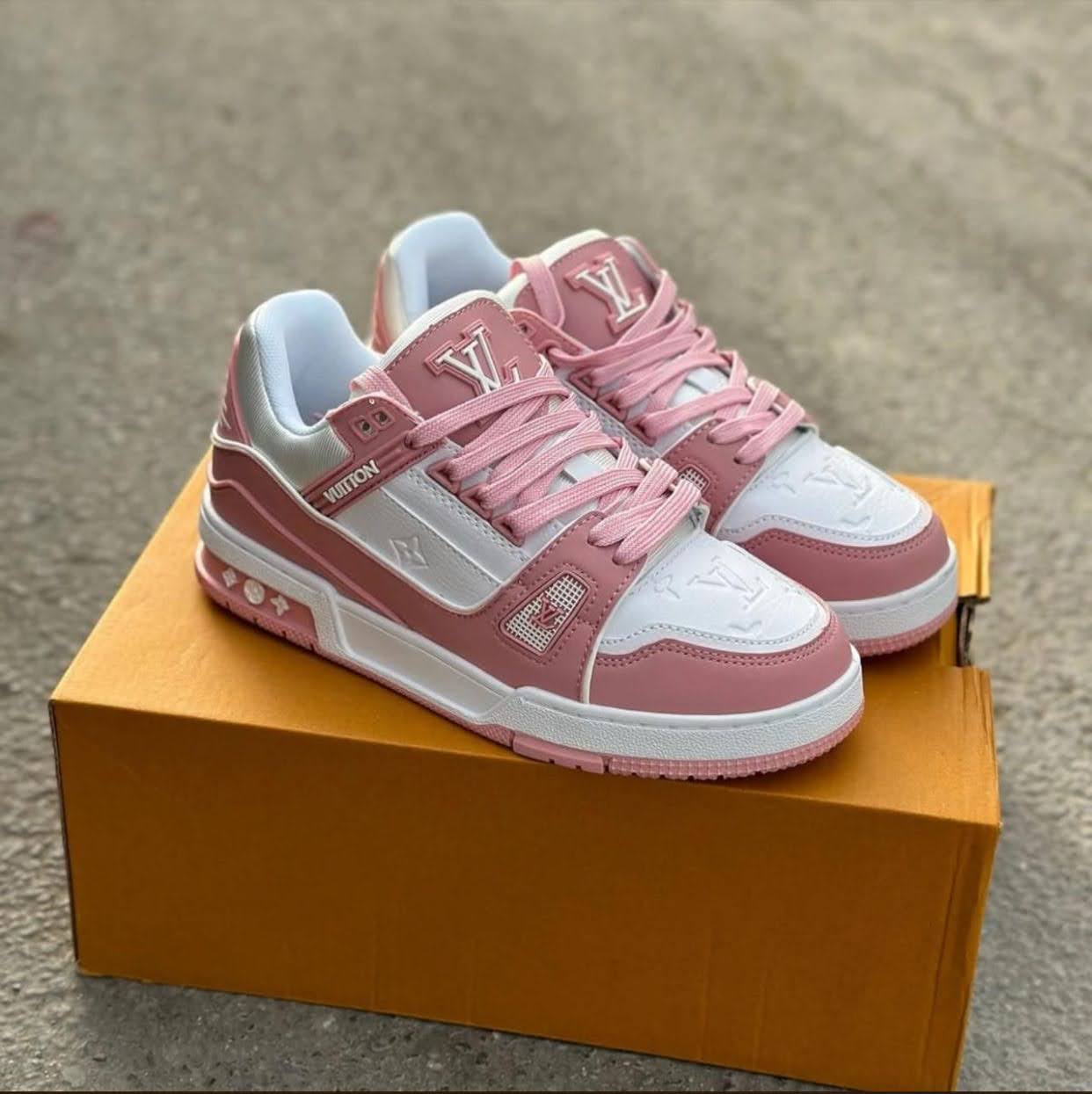 Nike Dunk Low "Rose Whisper"